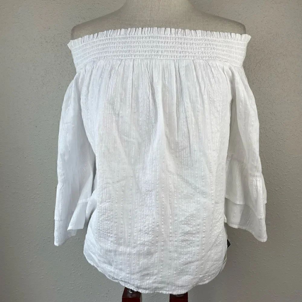 NWT INC International Concepts White Top Size M
